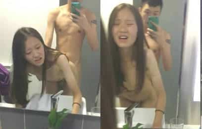 【性爱泄密】长发苗条妹抠两下就流水❤️使劲肏张着嘴尖叫不停，床上一发又跑去厕所对镜子继续操【685M】