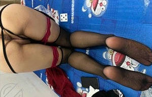 【母子乱伦】操了39岁大屁股妈妈❤️终于说服妈妈，无套插一下她的白虎骚逼【185M】