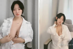 【巨乳馒头B】东北颜值学生 巨乳学生妹上学期间偷开播小秀2V【338M】