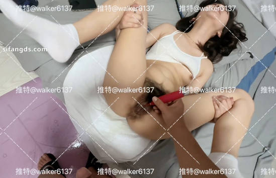 【重磅核弹】顶级人气大神【狮子座】清纯新大学妹妹 露脸【2V+1.44G】